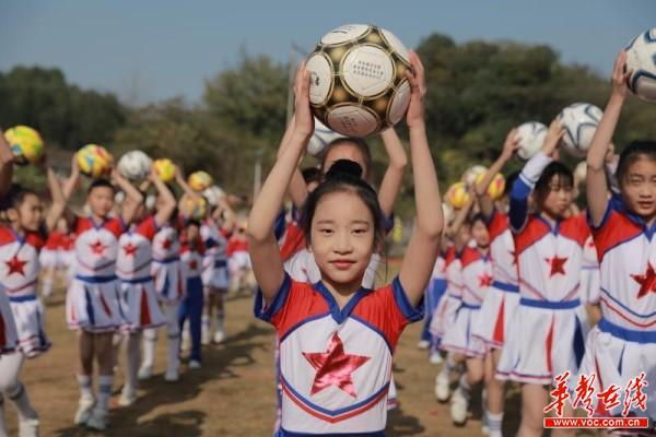 漆河镇中小学第一届体育节拉开帷幕(1)2.jpg