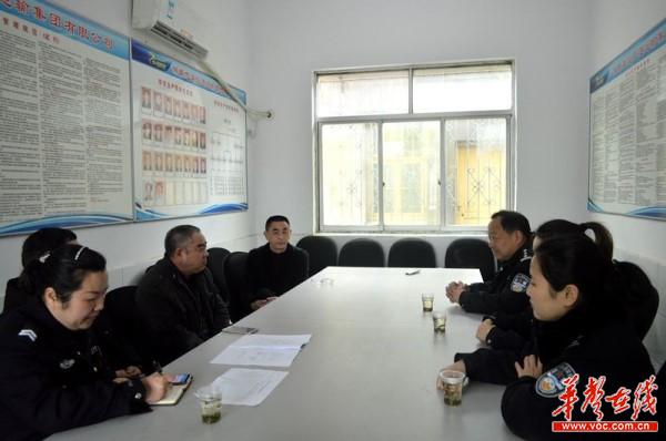 常德交警直属二大队：“三个紧盯”持续推进冬季道路交通事故预防(2)(1)(1)(1)1.jpg