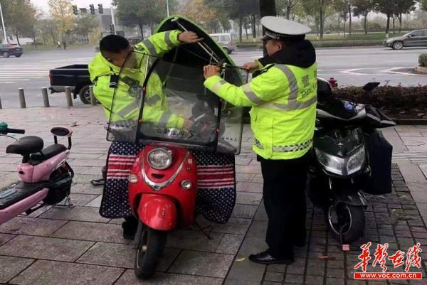 常德公安交警直属二大队：持续发力整治摩托车、电动车交通违法“顽瘴痼疾””2.jpg