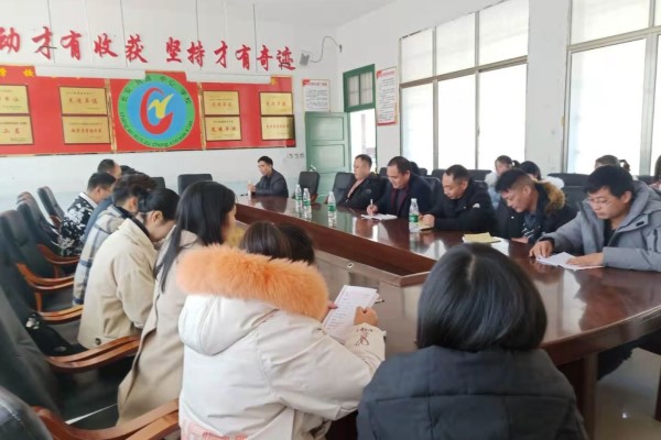 326校级交流搭平台 共享课改同成长1.jpg