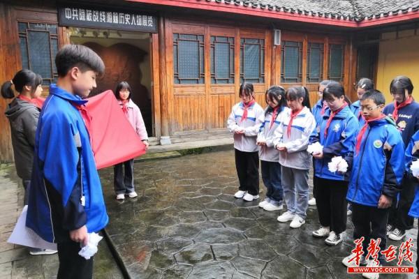47清明踏青寄追思，李白故居忆先贤——张坊中学举行清明节红色主题教育活动2.jpg