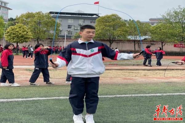49跳动青春，绳彩飞扬 ——庆祝建党100周年暨天门初级中学首届跳绳比赛3.jpg