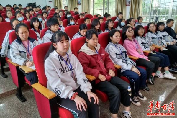 419浏阳葛家镇“五老红”宣讲团进校园，革命青春难忘初心不改3.jpg