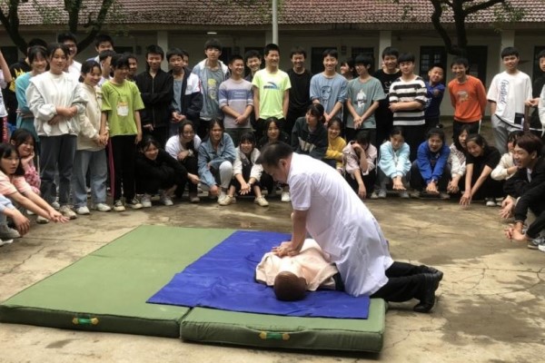 5 防溺水演练新闻2.jpg