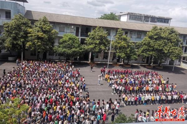 5靖州县土桥小学开展防震减灾应急疏散演练2.jpg