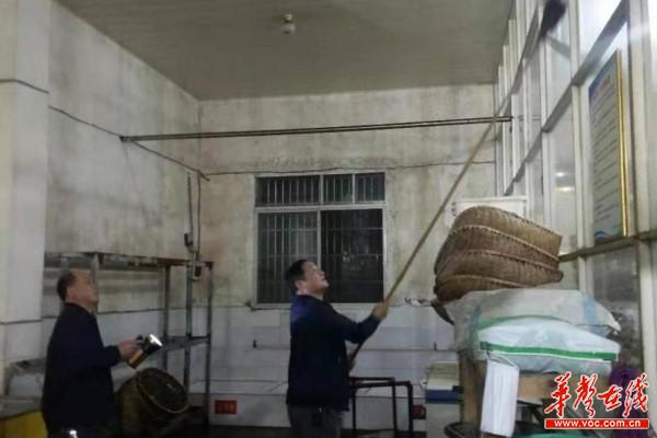 5安乡县三星咀中学 打造幸福食堂1.jpg