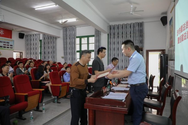 5长沙浏阳沙市实现法治校长全覆盖2.jpg