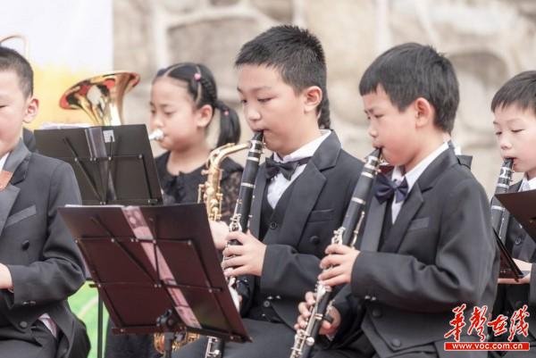 5长沙市开福区金湾小学师生欢聚庆“六一”4.jpg