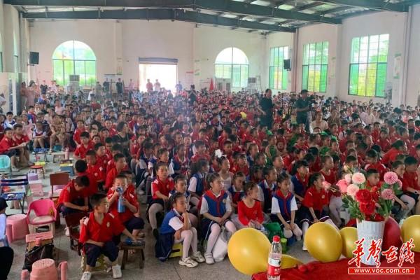 5沅江市黄茅洲镇中心小学：童心向党 礼赞百年2.jpg