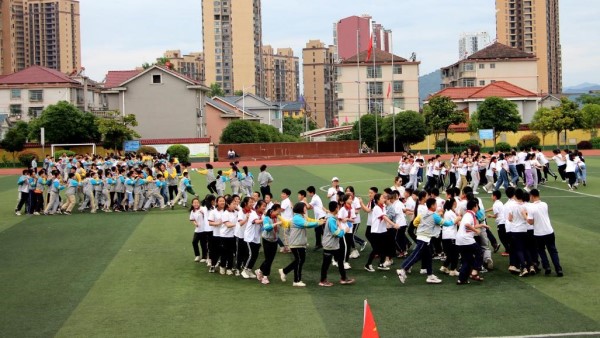 靖州乐群小学：团建辅导助力毕业生减压赋能赋能2.jpg