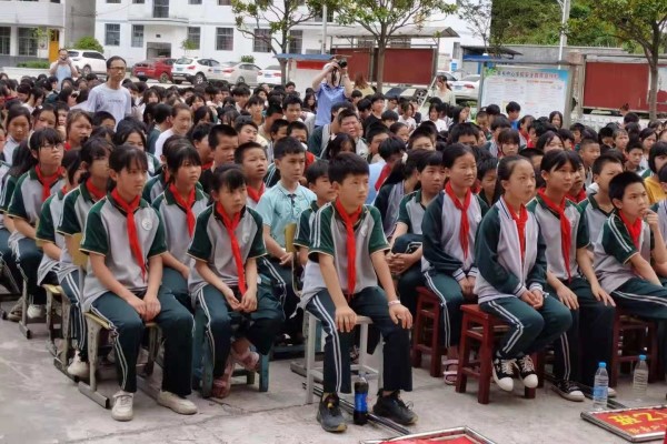 心中有法，遵纪守法2.jpg